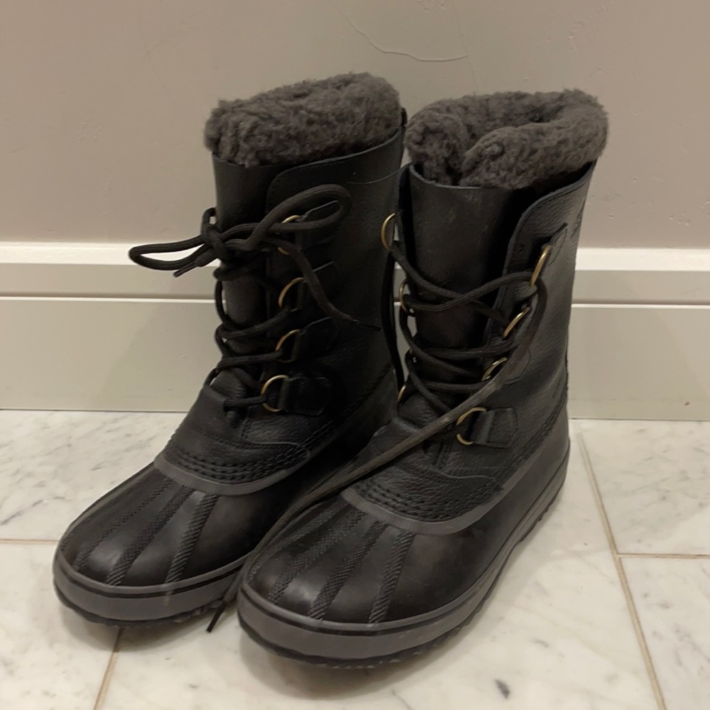 Sorel Caribou all Black with Dark grey trim